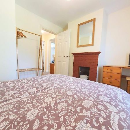 Bassett Flat With 2 Bedrooms And Superfast Wi-Fi Sittingbourne Exterior foto